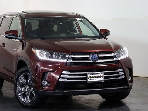 Used 2019 Toyota Highlander Limited Platinum AWD/4WD image 6