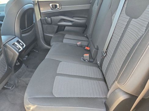 Certified 2025 Kia Sorento LX image 18
