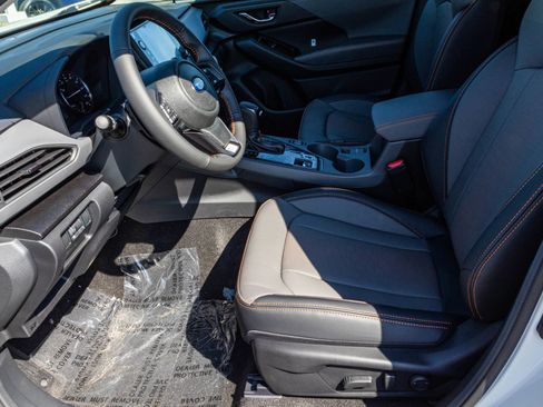 New 2025 Subaru Crosstrek 2.5i Limited w/ Popular Package #3A image 24