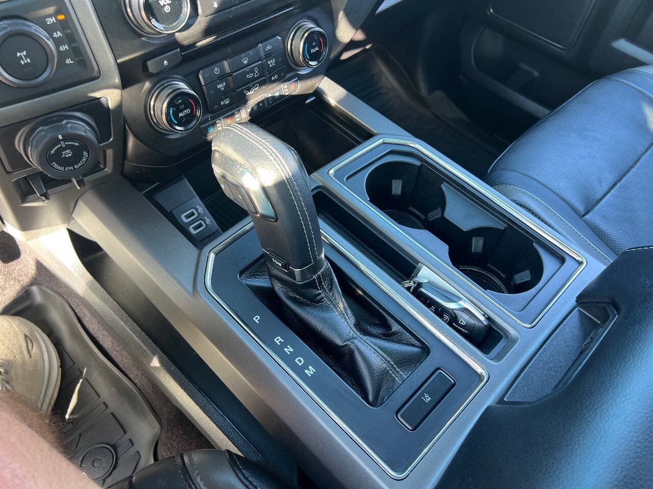 Used 2017 Ford F150 Raptor w/ Equipment Group 802A Luxury AWD/4WD image 19