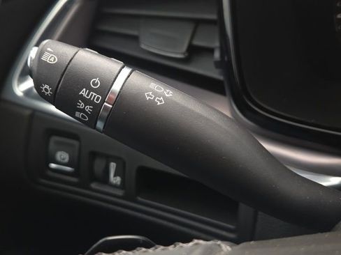 Used 2017 Cadillac XT5 Luxury w/ Driver Awareness Package image 46