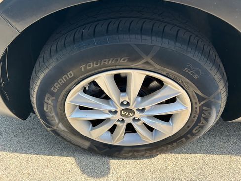 Used 2019 Kia Sorento LX image 30