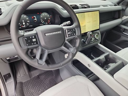 New 2026 Land Rover Defender 130 X-Dynamic SE AWD/4WD image 14