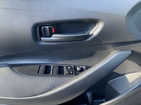 Used 2025 Toyota Corolla LE image 20