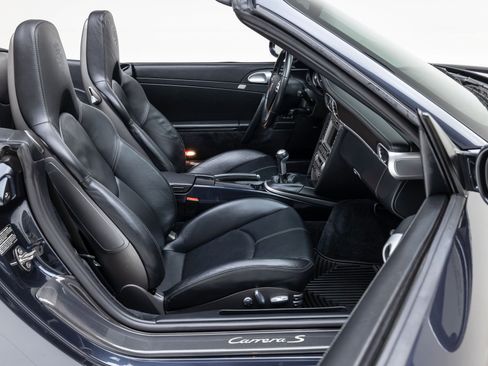Used 2006 Porsche 911 Cabriolet image 16
