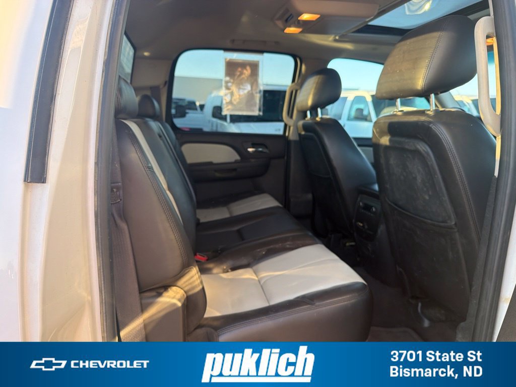 Used 2010 GMC Sierra 1500 SLT w/ All-Terrain Package AWD/4WD image 28