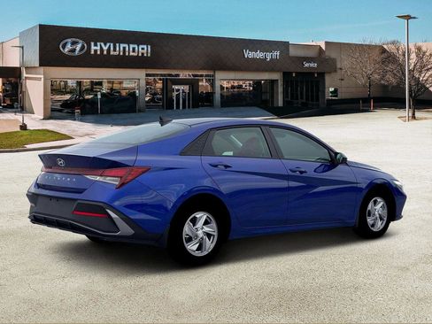 New 2026 Hyundai Elantra SE image 8