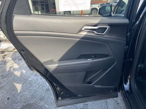 Used 2025 Kia Sportage EX image 13