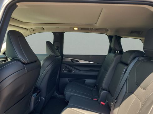 Certified 2026 INFINITI QX60 Luxe w/ Cargo Package AWD/4WD image 8