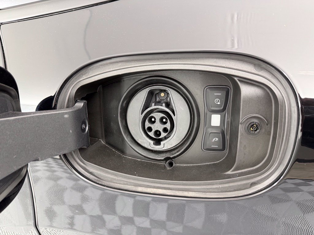 Certified 2022 Porsche Cayenne E-Hybrid AWD/4WD image 47