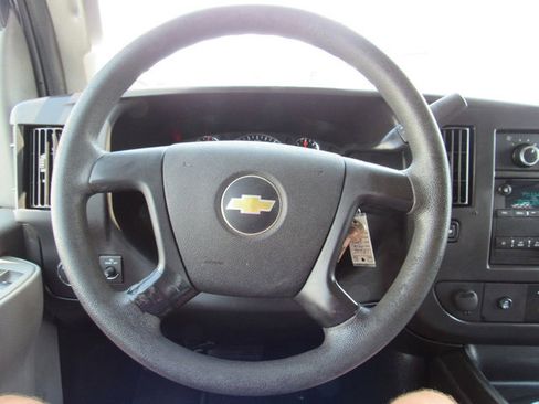 Used 2016 Chevrolet Express 2500 RWD image 30