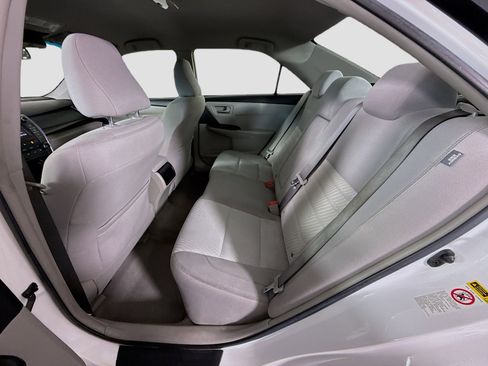 Used 2016 Toyota Camry LE FWD image 24