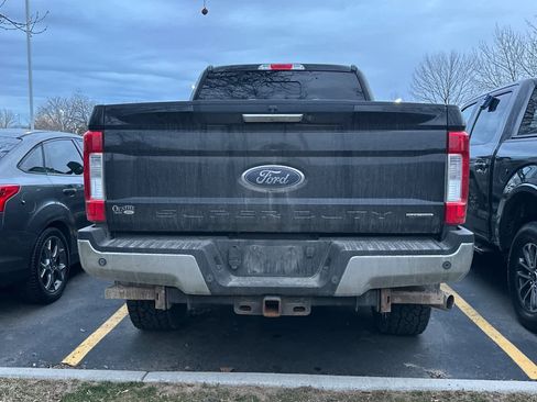 Used 2018 Ford F250 Lariat w/ Lariat Value Package image 4