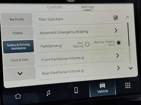 New 2026 RAM 1500 4x4 Crew Cab image 7