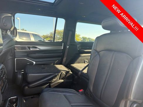 Used 2024 Jeep Wagoneer Series II AWD/4WD image 7