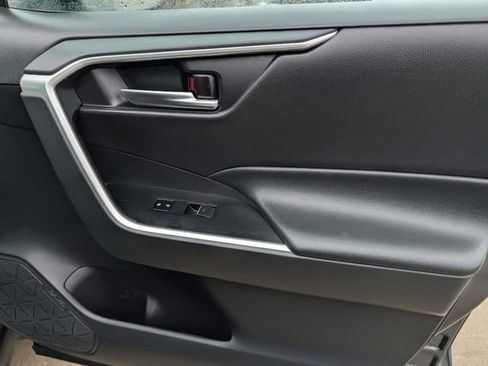 Used 2024 Toyota RAV4 XLE w/ Convenience Package AWD/4WD image 35