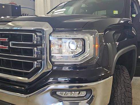 Used 2017 GMC Sierra 1500 SLE w/ SLE Value Package AWD/4WD image 35
