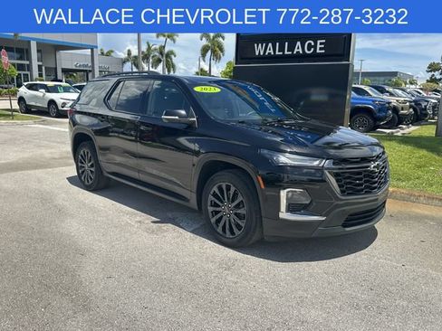 Used 2023 Chevrolet Traverse RS FWD image 4