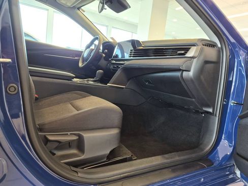 Used 2025 Toyota Camry LE FWD image 24