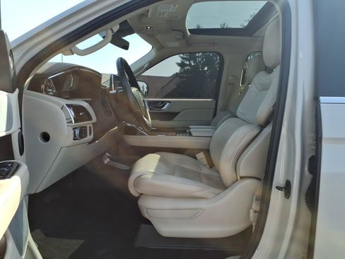 Used 2021 Lincoln Navigator Reserve AWD/4WD image 13