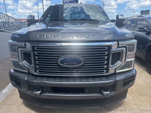 Used 2022 Ford F350 Platinum w/ FX4 Off-Road Package AWD/4WD image 2