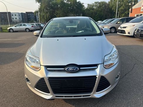 Used 2012 Ford Focus SEL FWD image 2