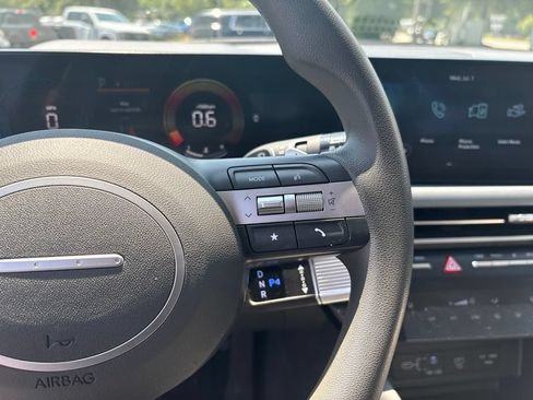 Used 2025 Hyundai Sonata SEL FWD image 23