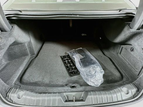 Used 2024 Jaguar XF R-Dynamic SE AWD/4WD image 38