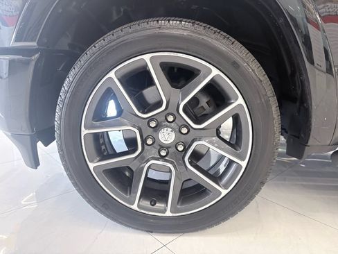 Used 2019 RAM 1500 Laramie AWD/4WD image 37