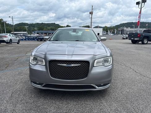Used 2017 Chrysler 300 C AWD/4WD image 2
