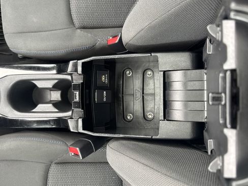 Used 2020 Toyota Corolla SE w/ SE Premium Package image 26