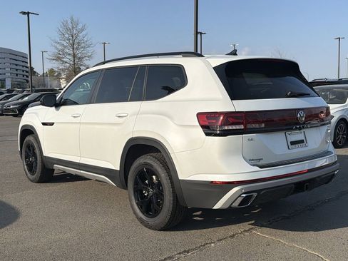New 2026 Volkswagen Atlas Peak Edition AWD/4WD image 3