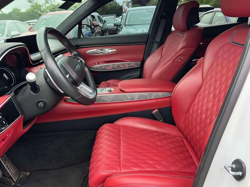Used 2024 Genesis GV70 3.5T Sport w/ Sport Advanced Package AWD/4WD image 15