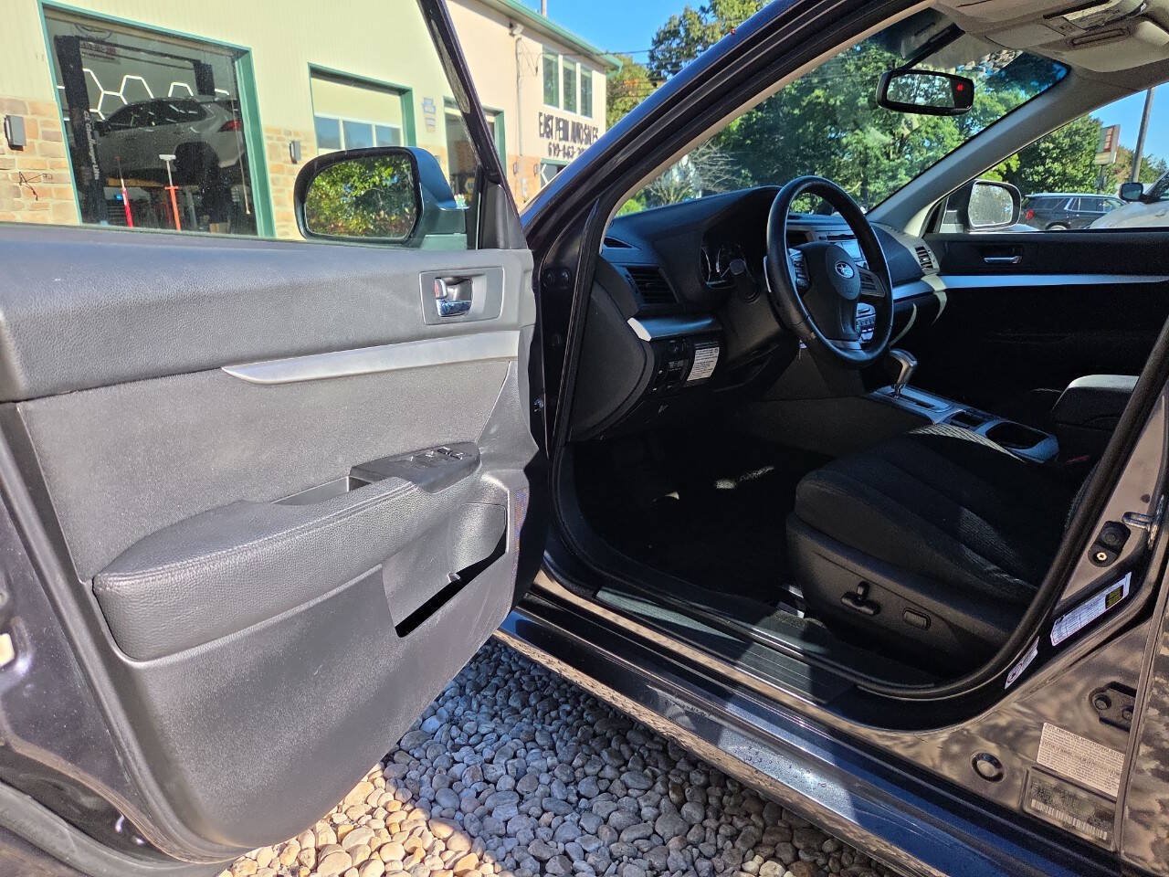 Used 2012 Subaru Legacy 2.5i Premium AWD/4WD image 16