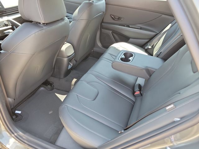 New 2026 Hyundai Elantra SEL Sport FWD image 25