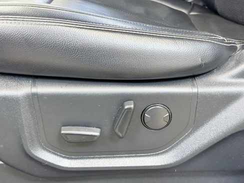 Used 2019 Ford F150 Lariat AWD/4WD image 11