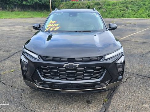 Used 2024 Chevrolet Trax ACTIV w/ Driver Confidence Package FWD image 4