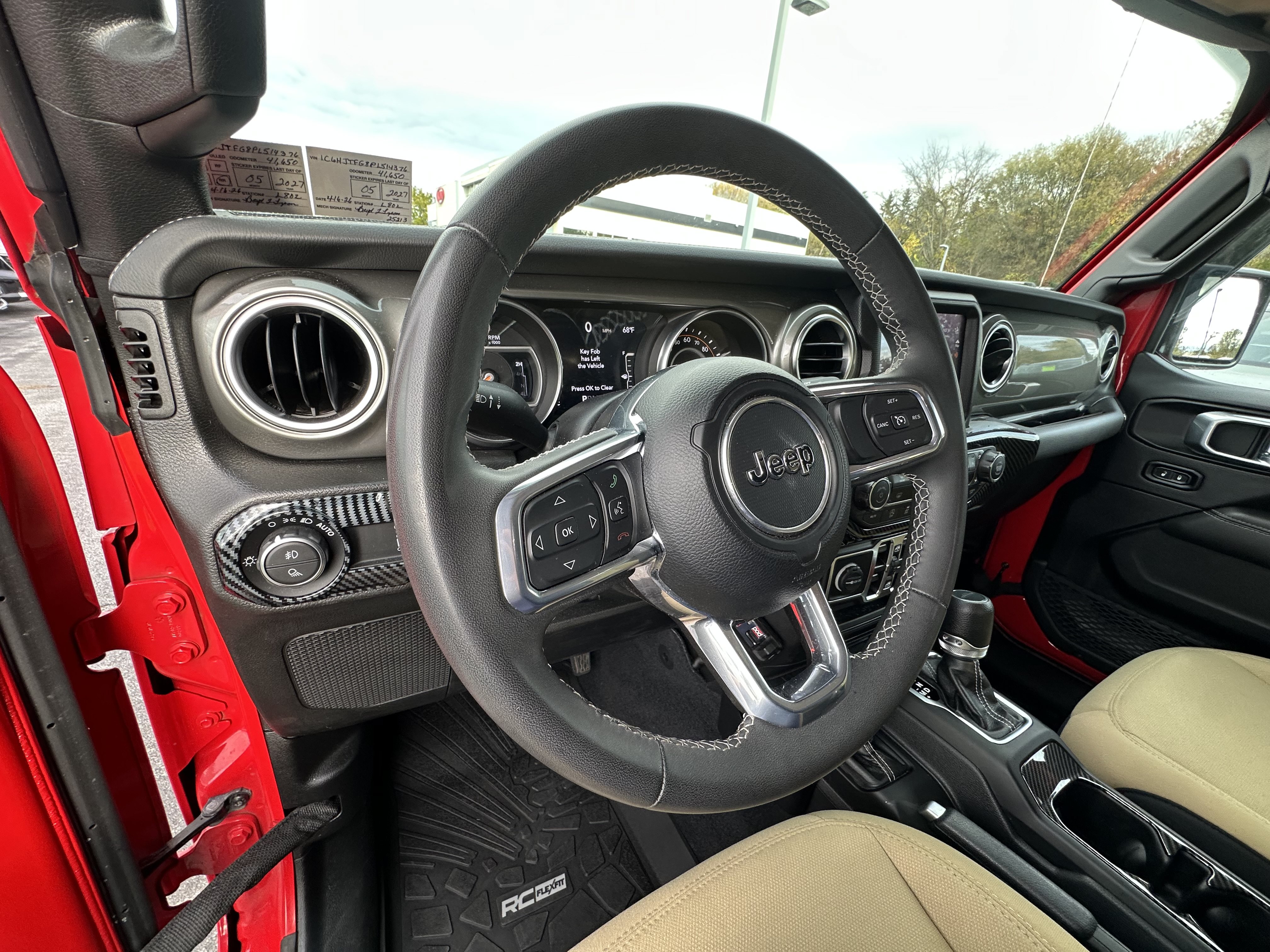 Used 2023 Jeep Gladiator Overland AWD/4WD image 22