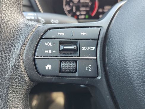 Used 2024 Honda CR-V LX image 12