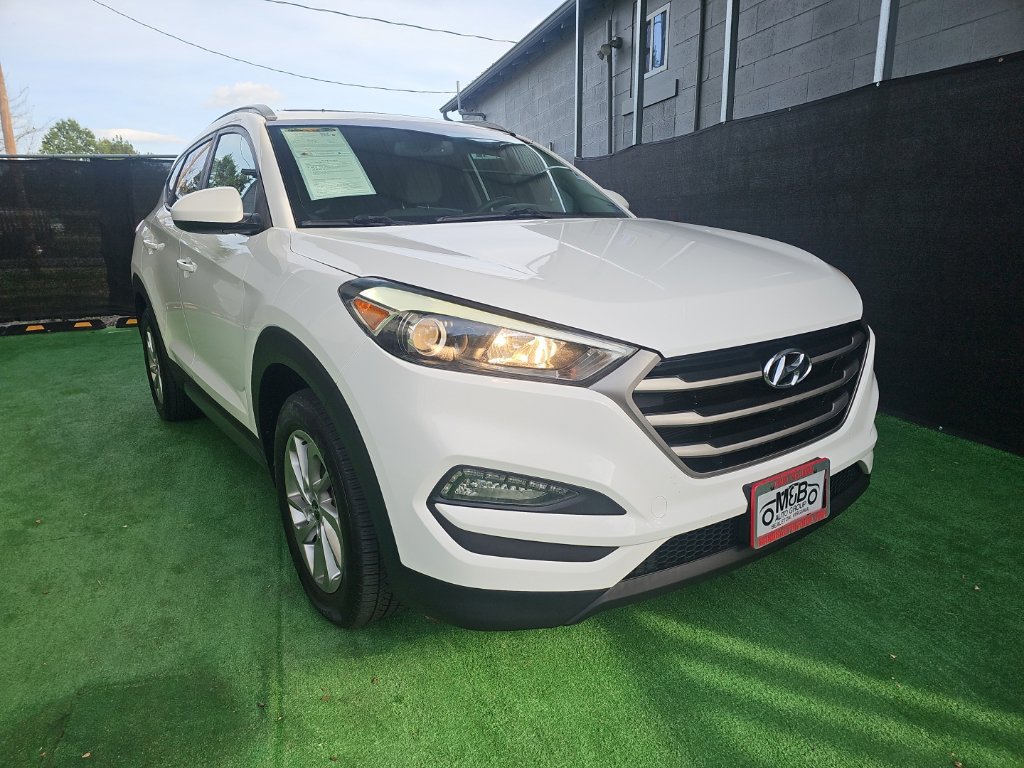 Used 2016 Hyundai Tucson SE w/ Option Group 02 AWD/4WD image 1