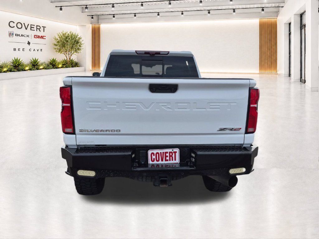 Used 2025 Chevrolet Silverado 2500 ZR2 w/ Technology Package AWD/4WD image 11