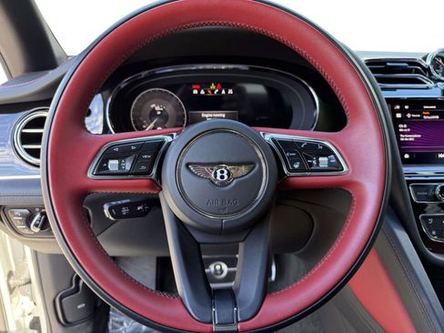 Used 2022 Bentley Bentayga Speed image 37