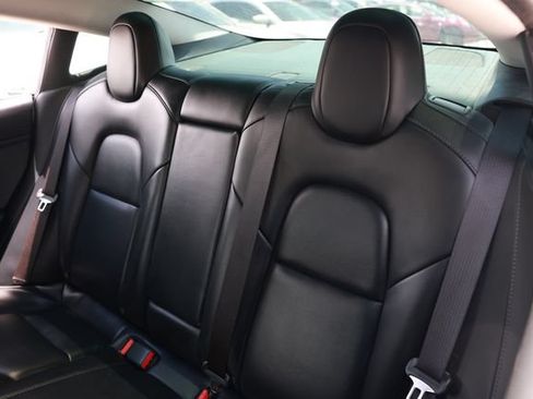 Used 2020 Tesla Model 3 Standard Range Plus RWD image 11
