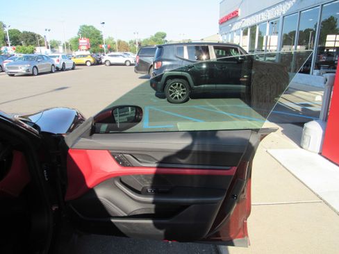 Used 2023 Porsche Taycan RWD image 18