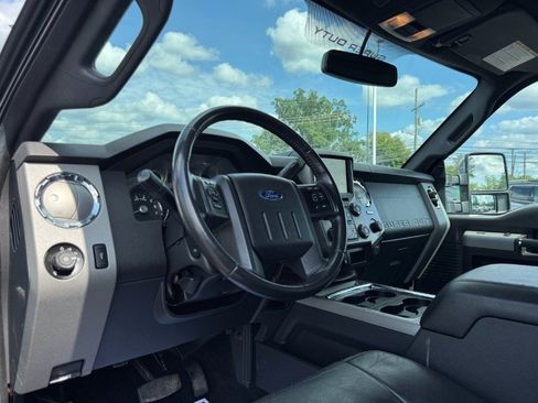 Used 2016 Ford F250 Lariat w/ Lariat Ultimate Package AWD/4WD image 14