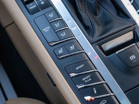 Used 2017 Porsche Macan GTS image 21