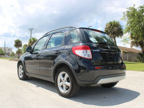 Used 2007 Suzuki SX4 AWD Hatchback image 7