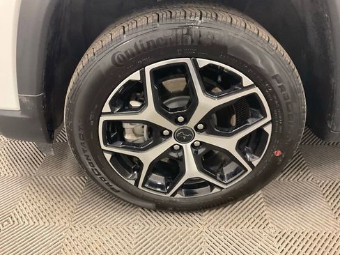 Used 2025 Jeep Compass Limited image 12