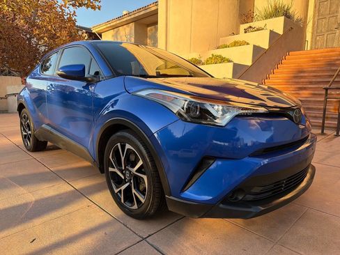 Used 2019 Toyota C-HR Limited image 1
