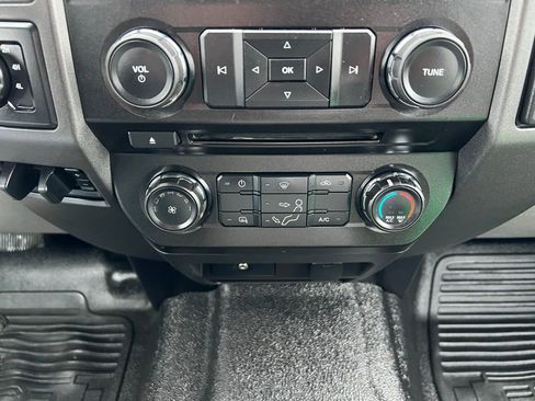 Used 2017 Ford F550 4x4 Crew Cab Super Duty w/ Power Equipment Group image 26